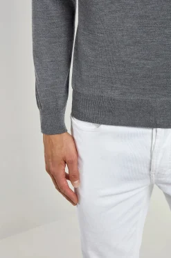 Col roulé anthracite en mérinos – Made in Italy