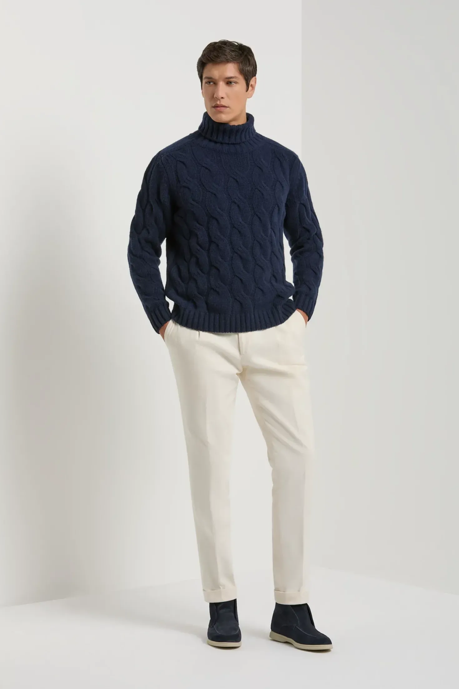 Col roulé bleu à torsades - Made in Italy