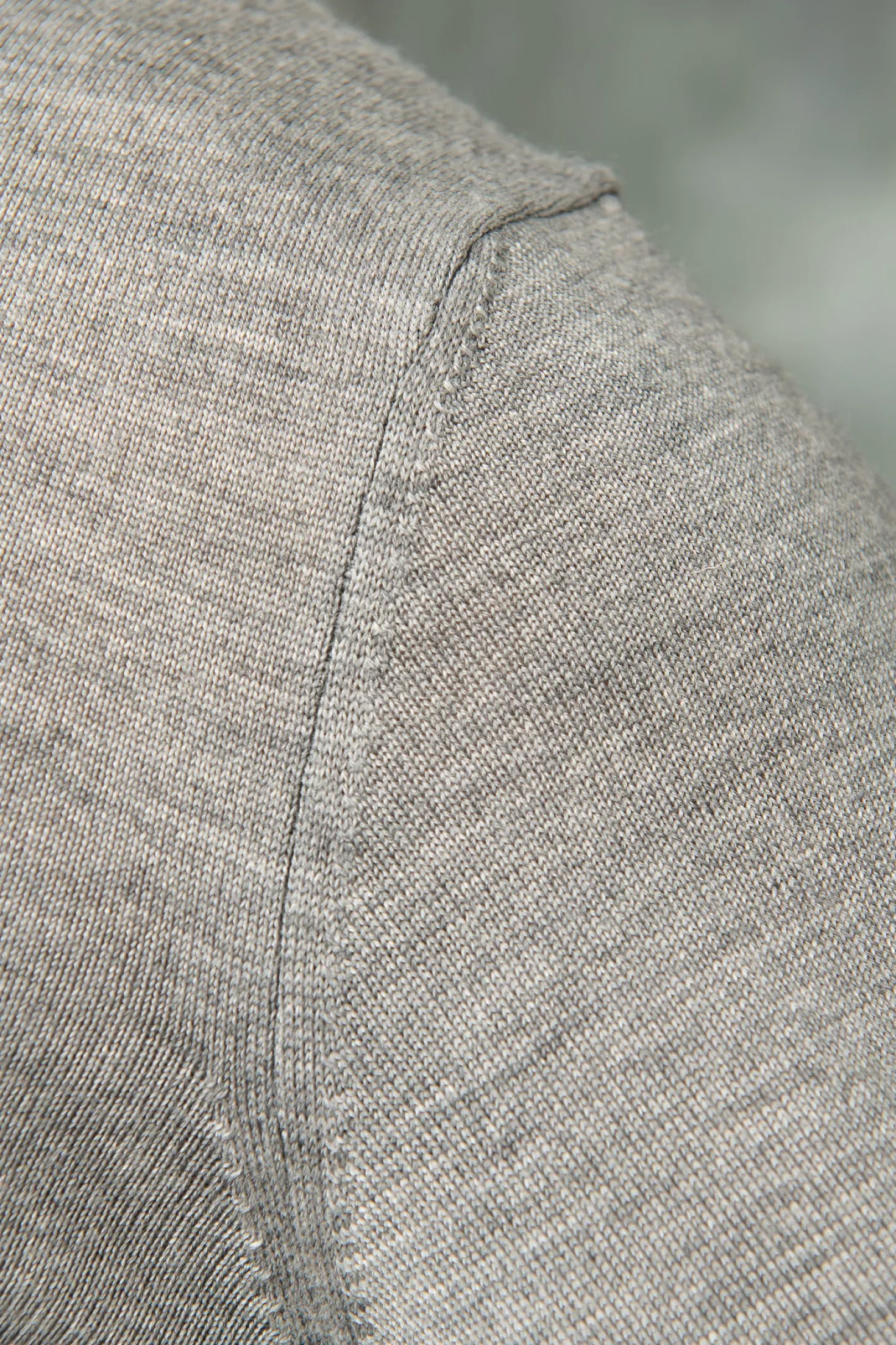 Col roulé gris en mérinos – Made in Italy