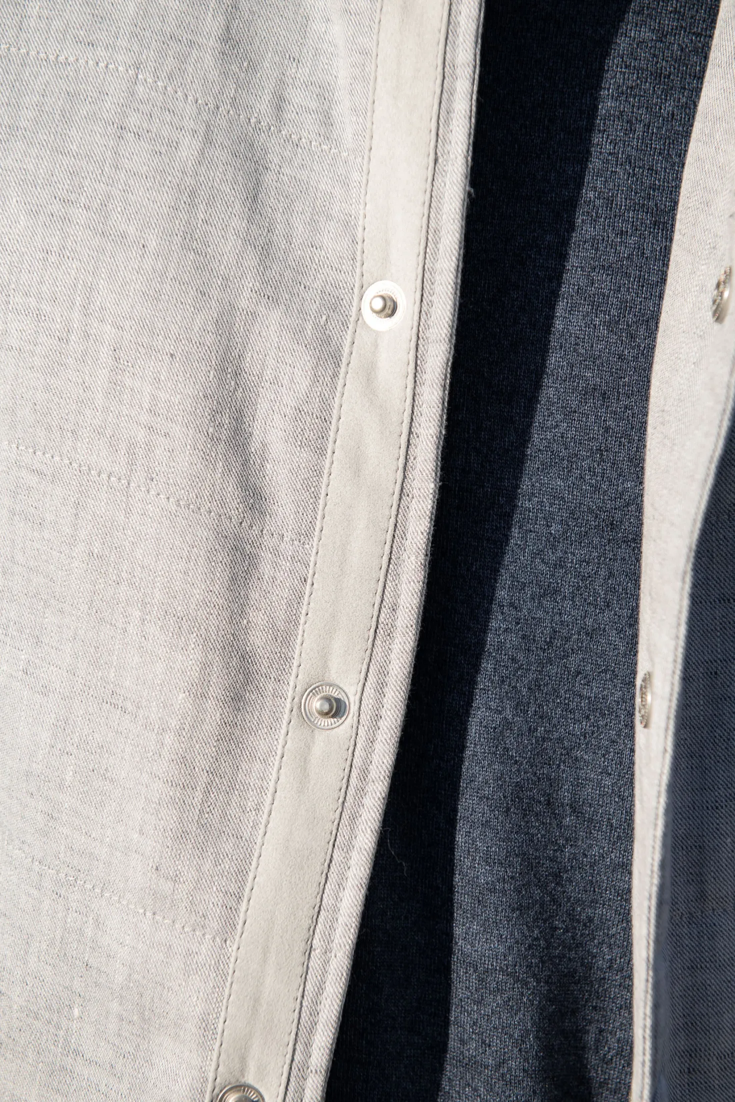 Gilet en lin gris craie – Made in Italy