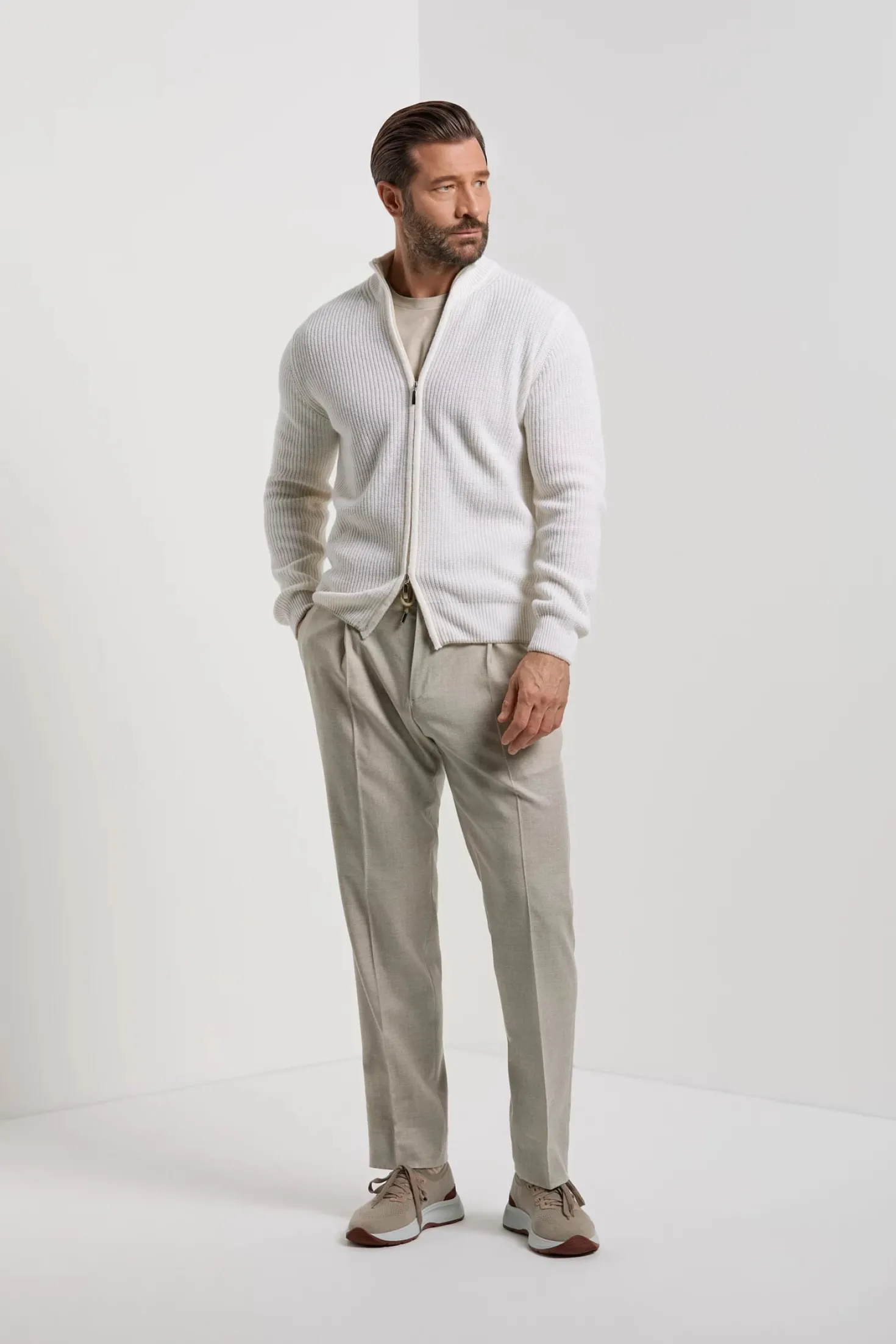 Gilet zippé blanc en mélange de cachemire côtelé – Made in Italy