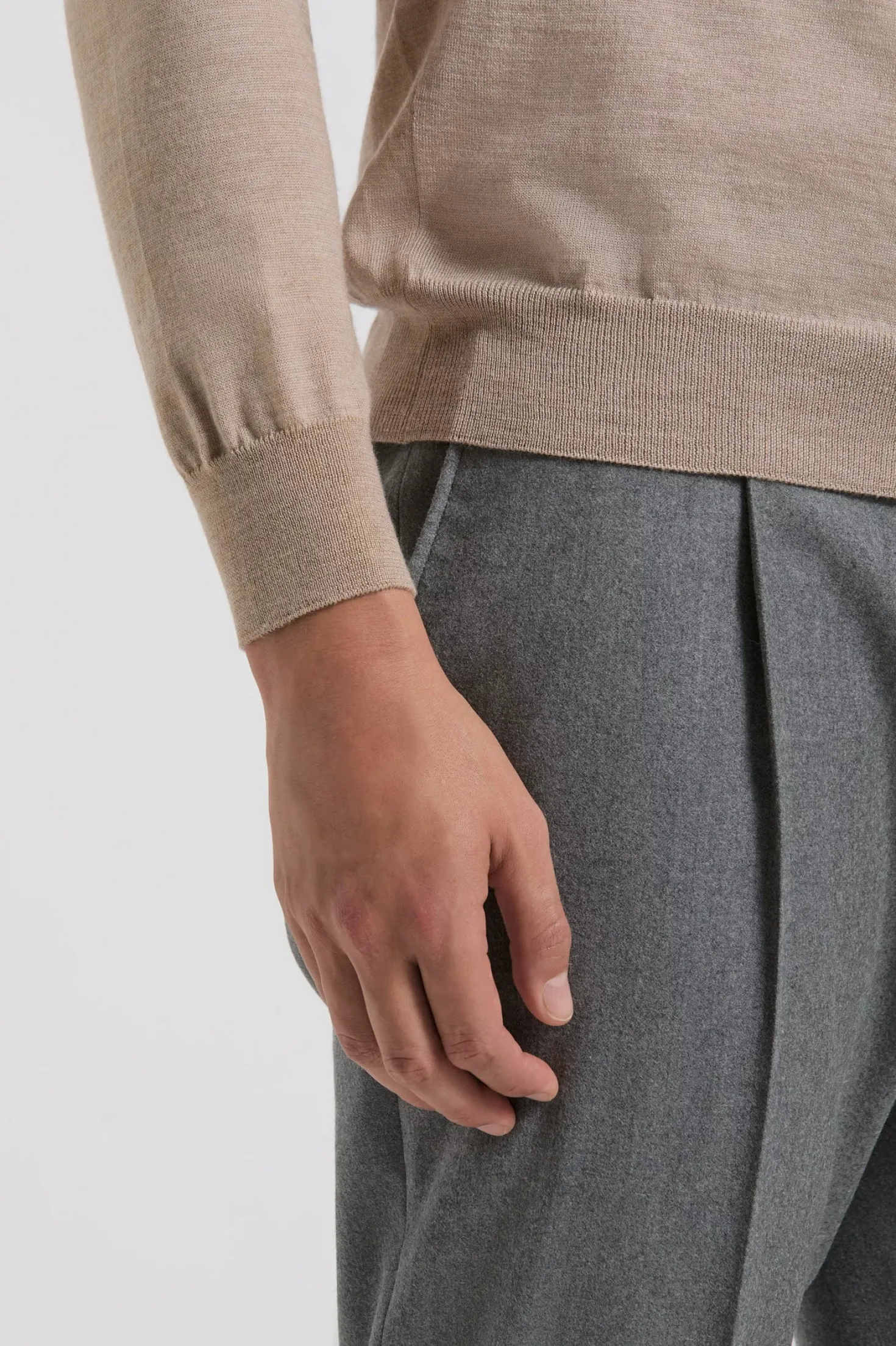 Pull col rond en laine et soie sable - Made in Italy