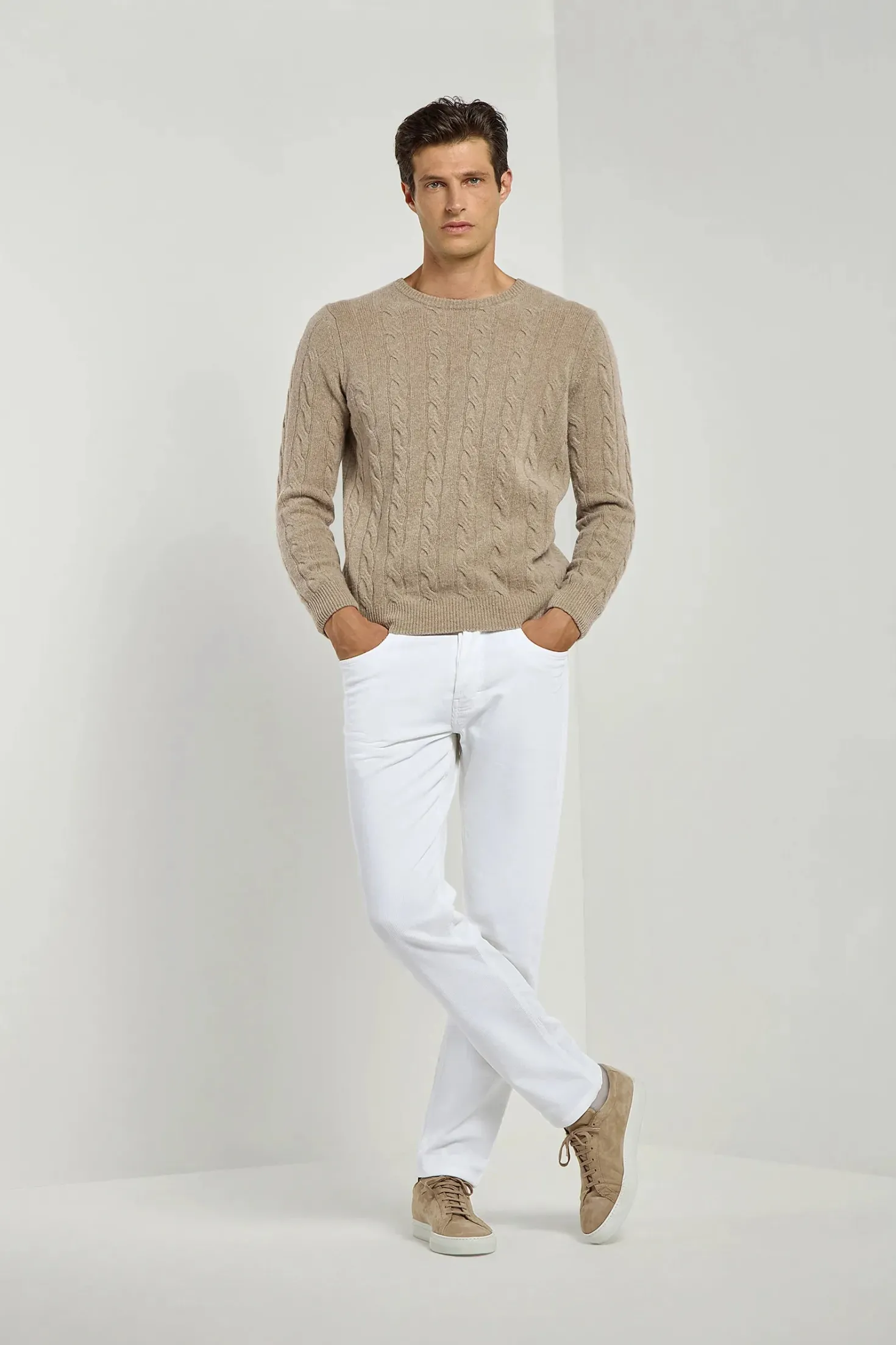 Pull taupe en maille torsadée – Made in Italy