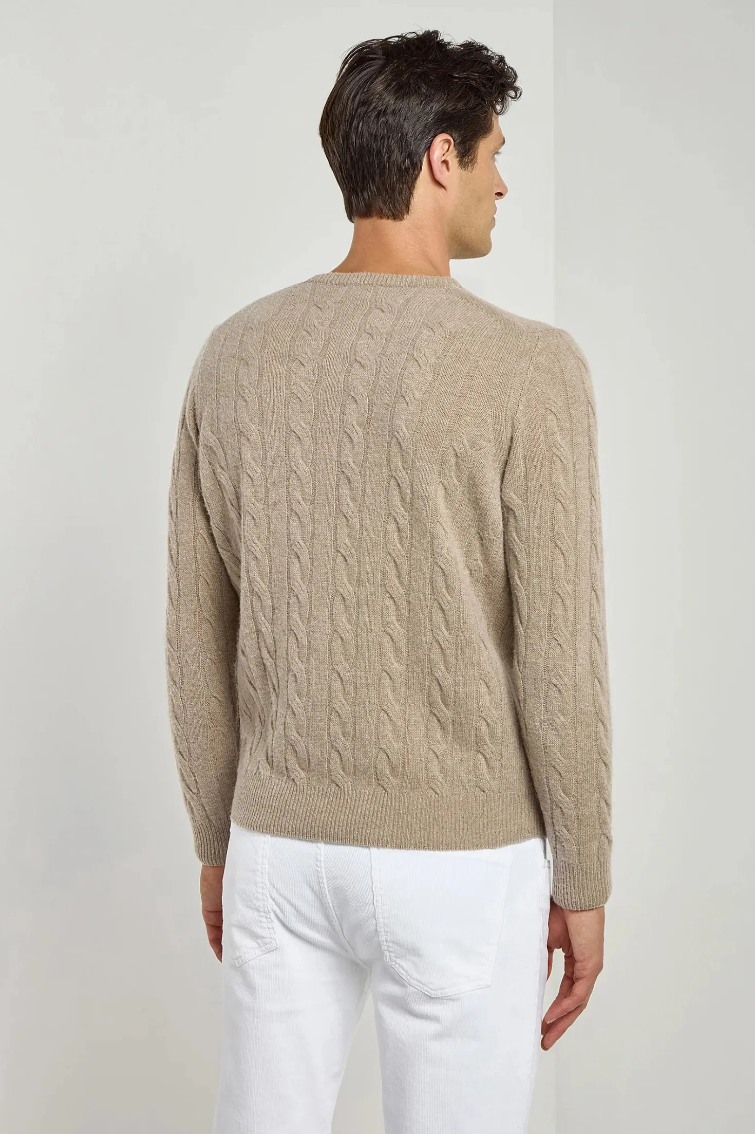 Pull taupe en maille torsadée – Made in Italy
