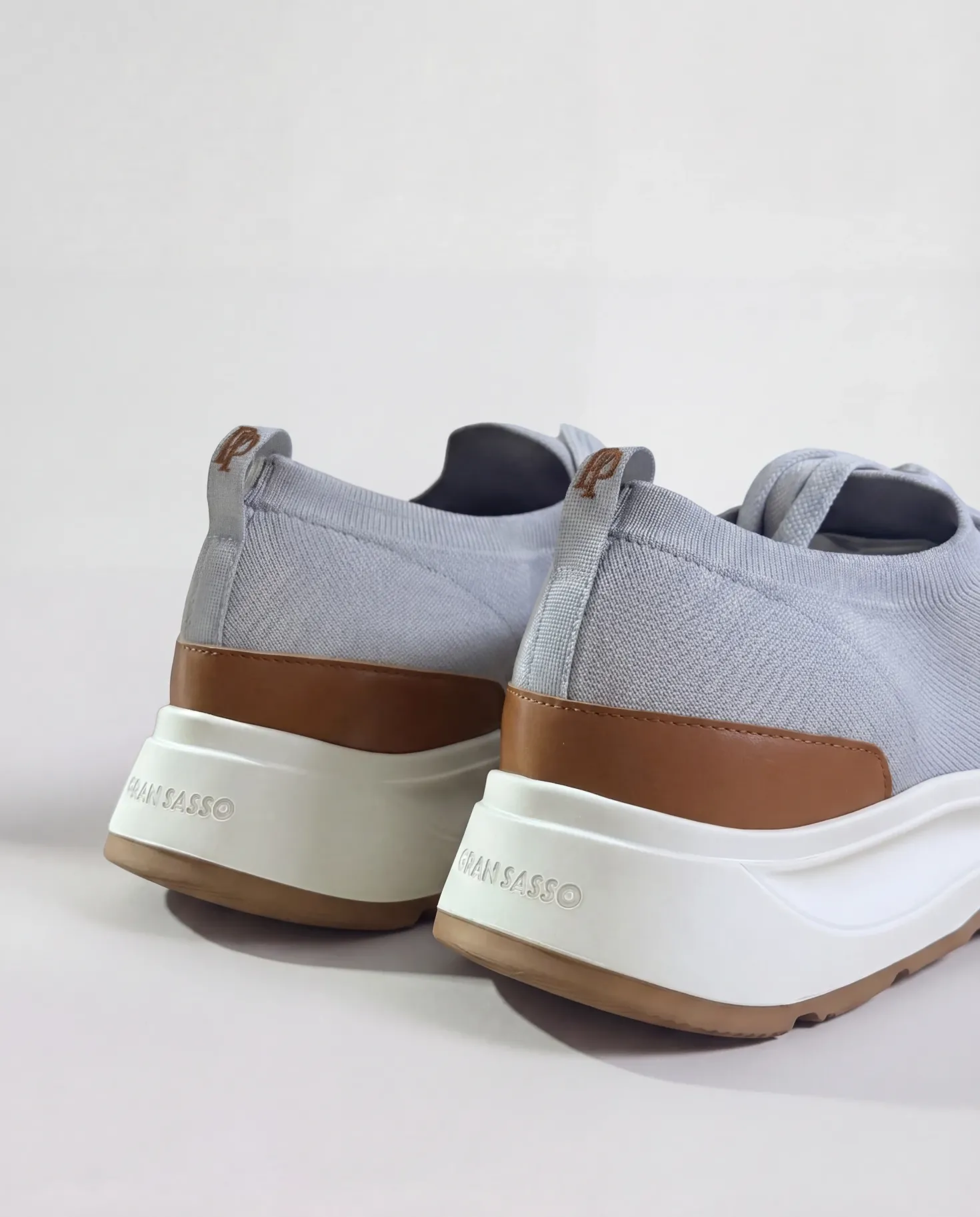 Sneakers gris clair en maille - Made in Italy