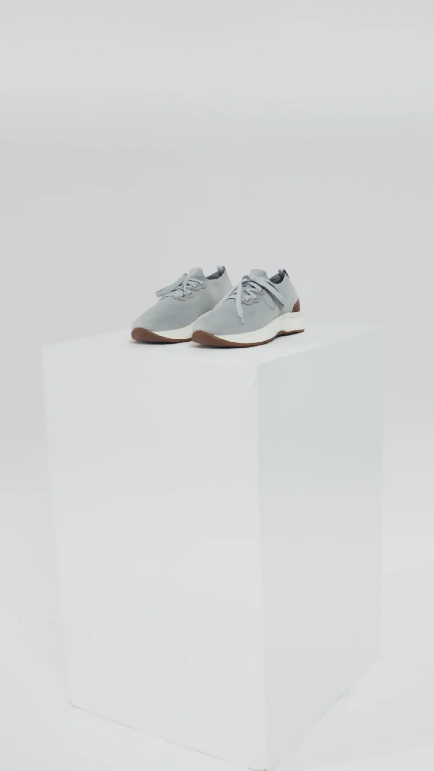 Sneakers gris clair en maille - Made in Italy