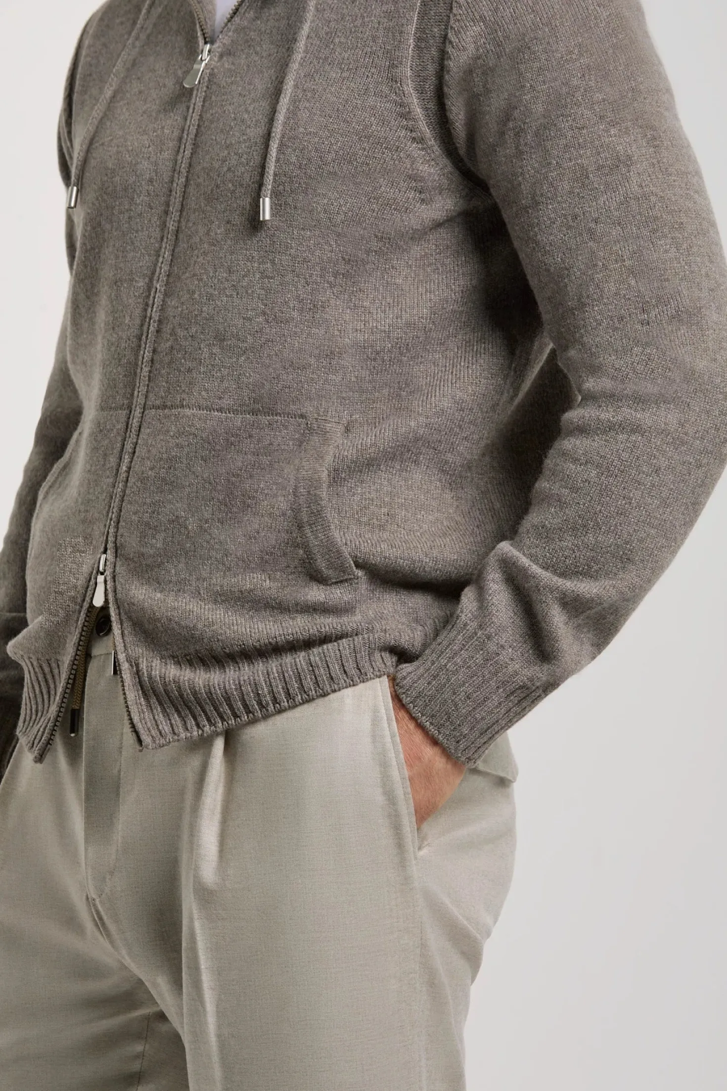 Sweat à capuche en maille taupe - Made in Italy