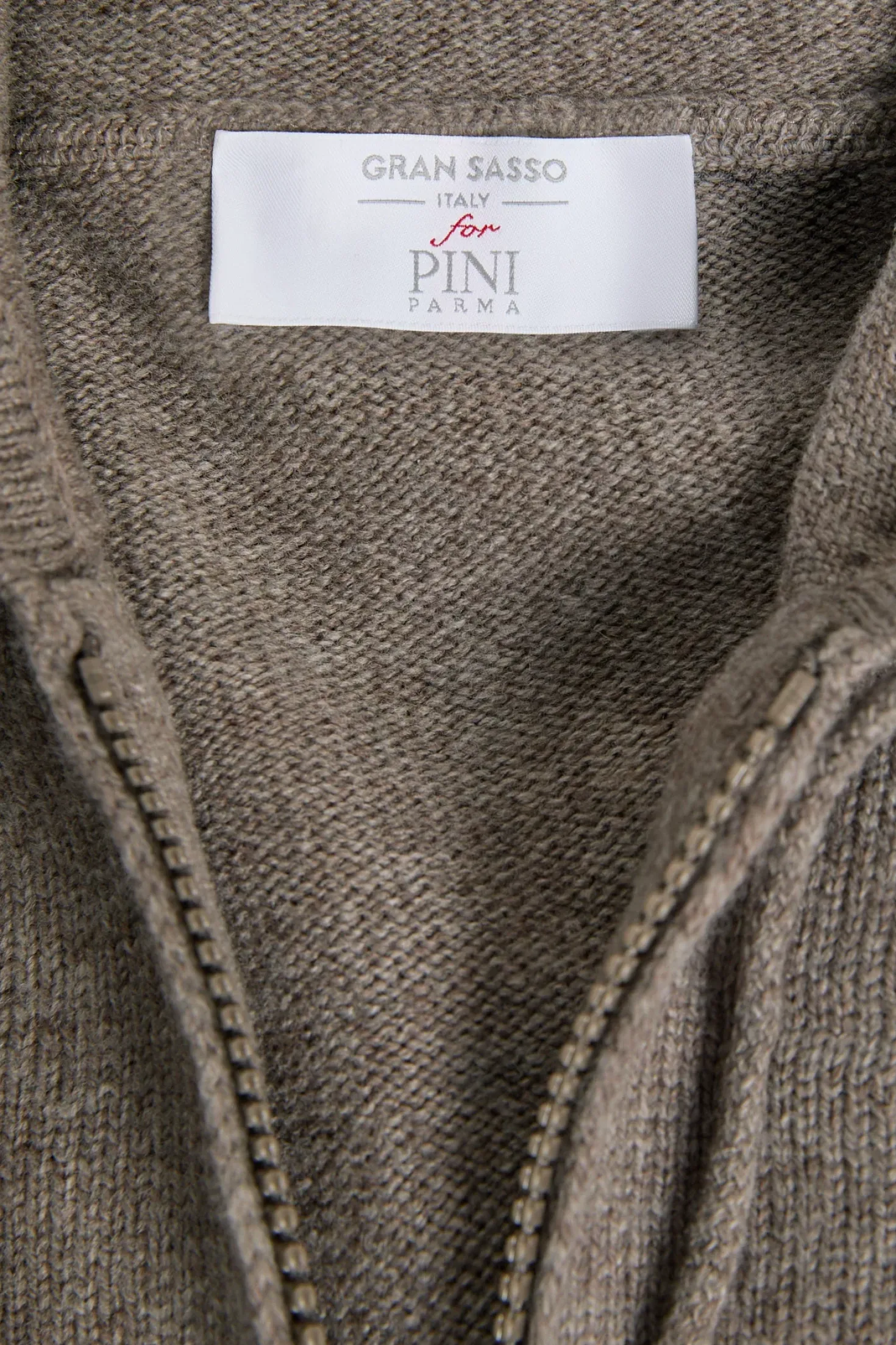 Sweat à capuche en maille taupe - Made in Italy